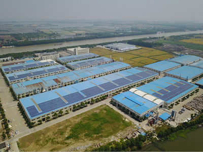 安信地板建成業(yè)內(nèi)首家太陽能光伏發(fā)電新能源工廠，引領(lǐng)綠色制造新篇章